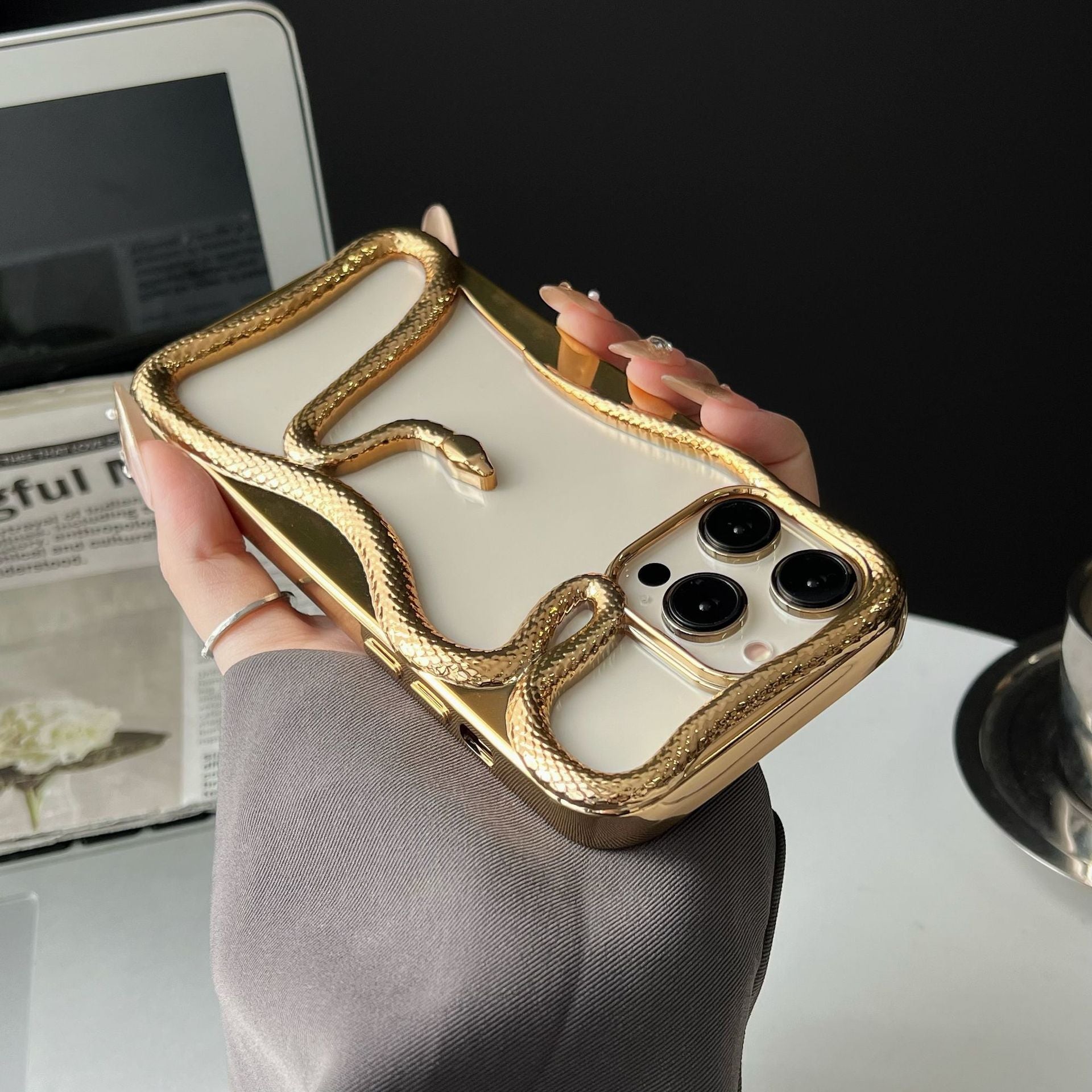 Serpentine Touch Case