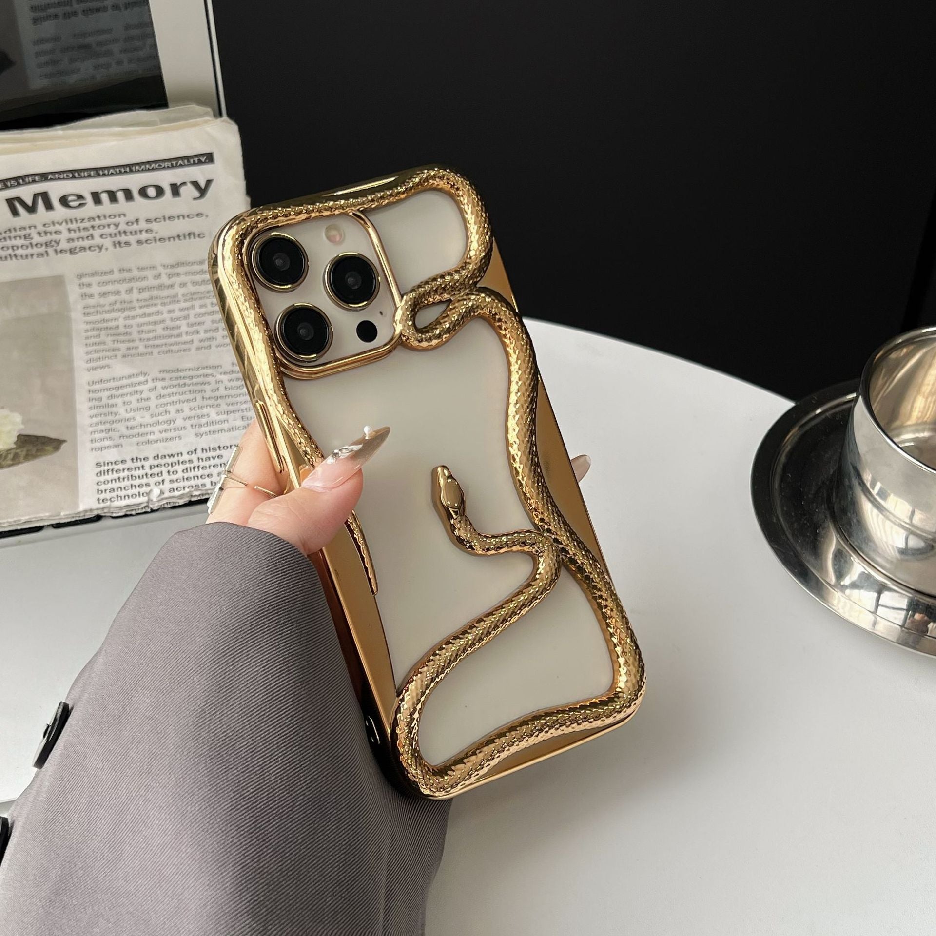 SerpentineTouchCase